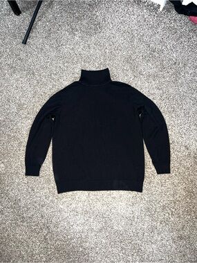Elegant Vintage OG Black Turtleneck Sweatshirt